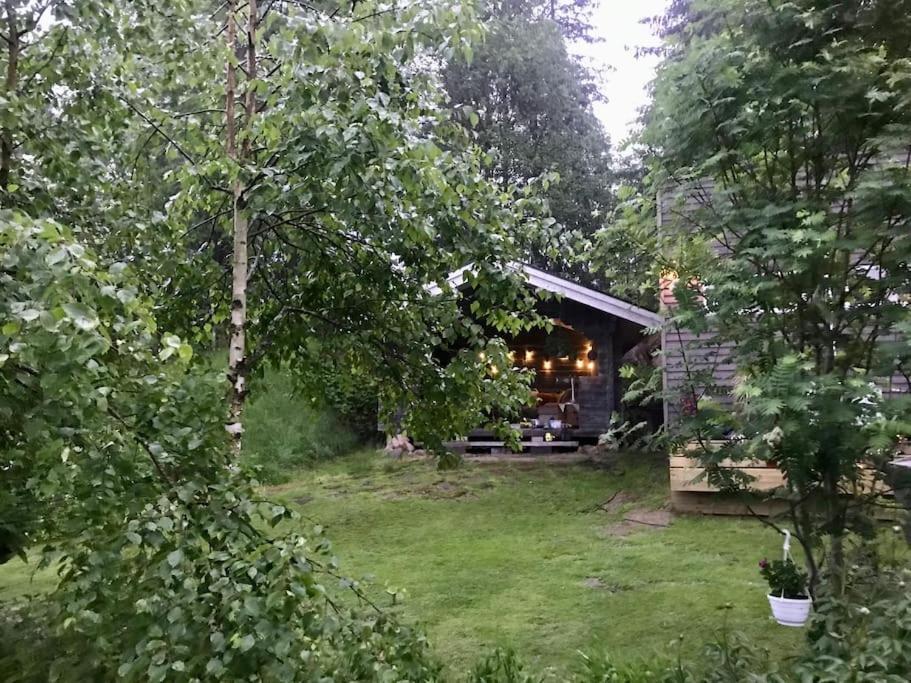 15 Min Fran Ullared! Ny Stuga Med Hoeg Standard! Älvsered Exterior foto